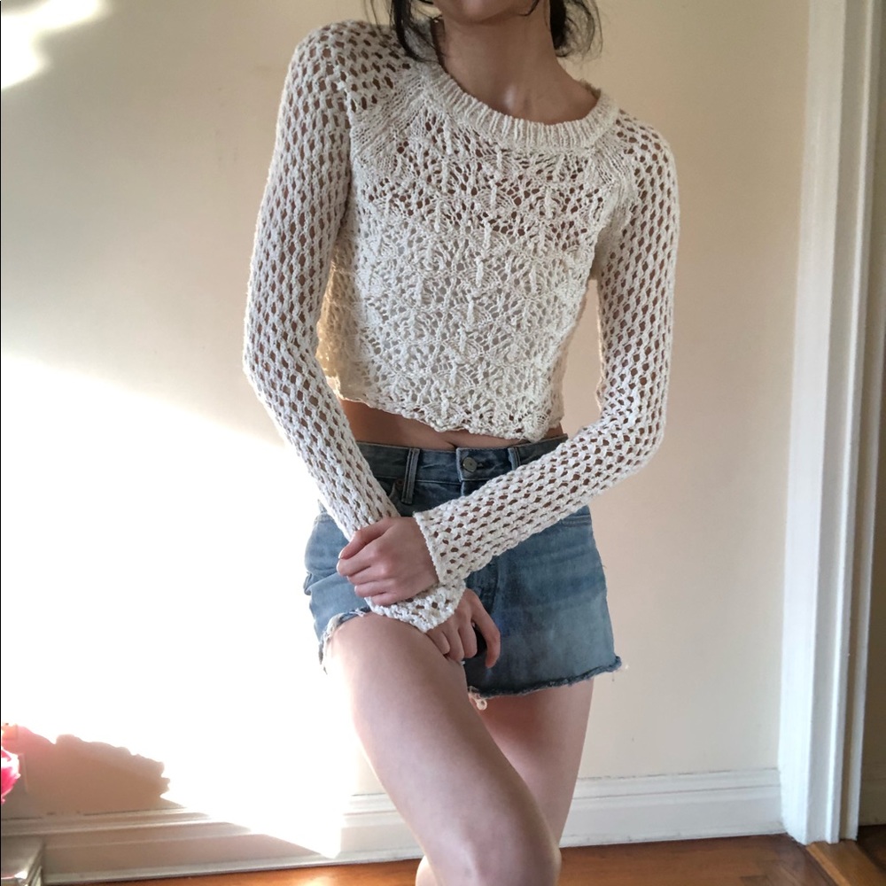 Crop crochet sweater